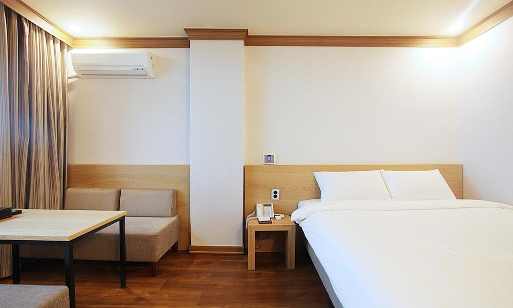 Dawn Beach Hotel Busan Exterior foto