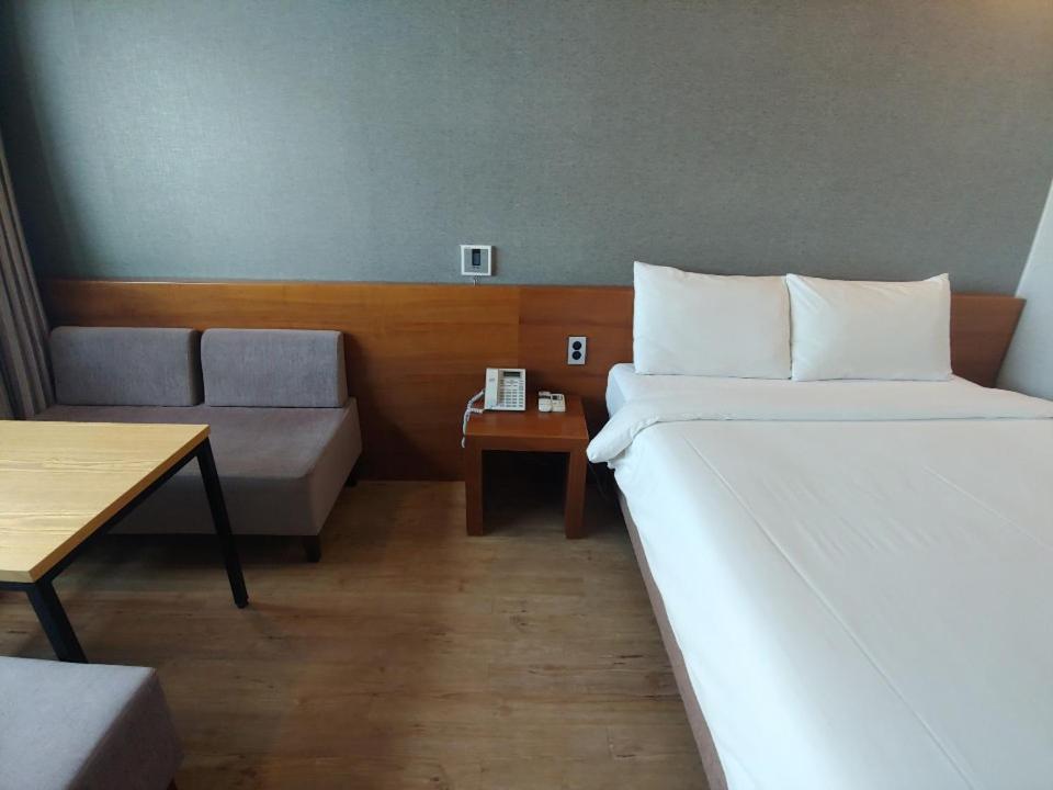 Dawn Beach Hotel Busan Exterior foto