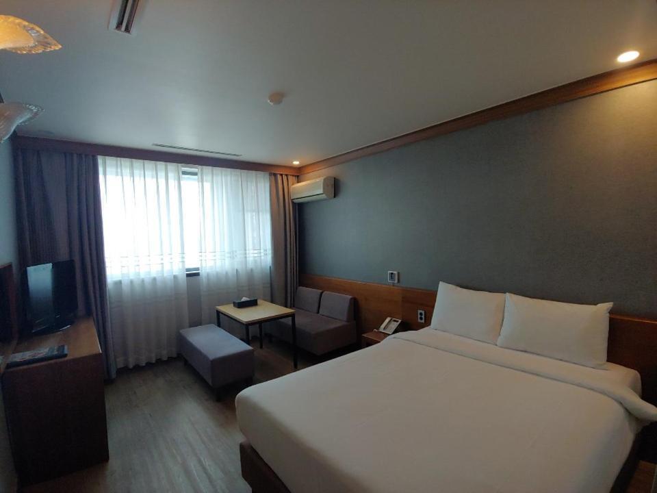 Dawn Beach Hotel Busan Exterior foto